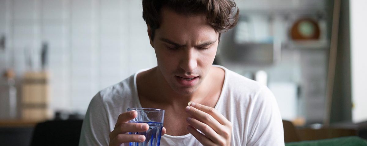 The Relationship Between Heroin & Painkillers