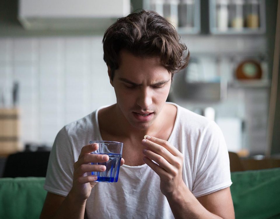 The Relationship Between Heroin & Painkillers