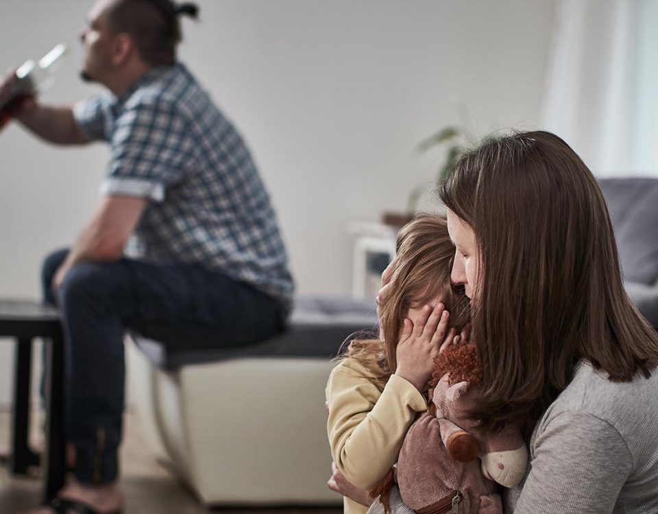 Alcoholism & Family Dynamics: A Closer Look at Alcoholic Family Roles
