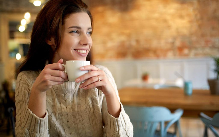 drinking-caffeine-in-recovery