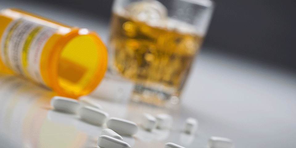 dangers of mixing zoloft and alcohol