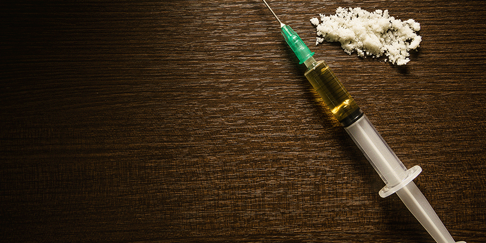 how heroin effects the brain