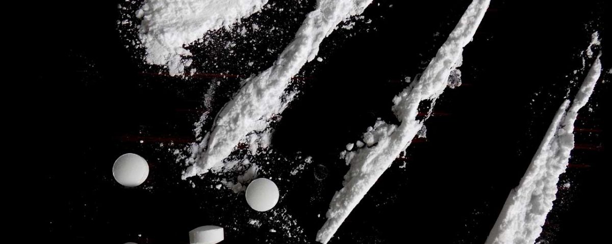 Snorting Tramadol: Signs, Side Effects, & Treatment