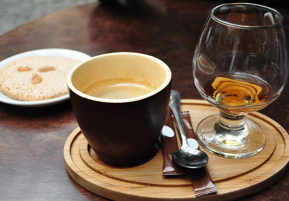 alcohol-and-caffeine-de